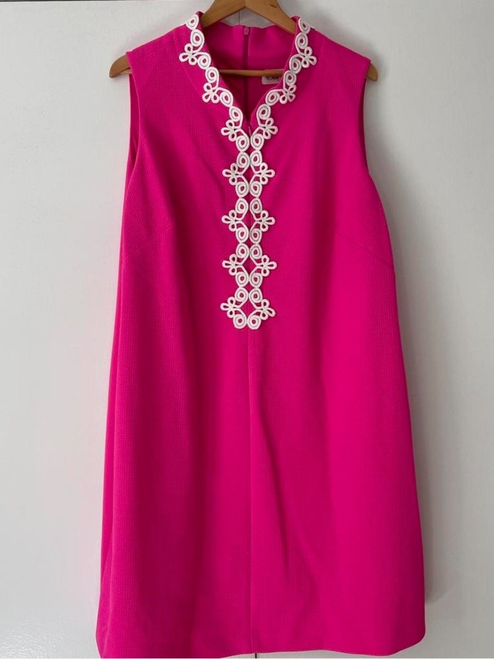 Eliza J Hot Pink Sleeveless Shift Dress with White Trim